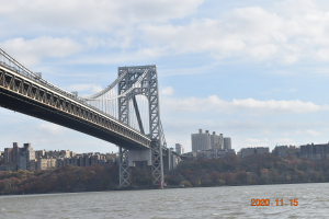 ジョージワシントン橋の南側からニューヨークを臨む
