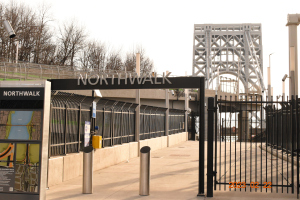 ジョージワシントン橋北側通路 ニュージャージー側入口