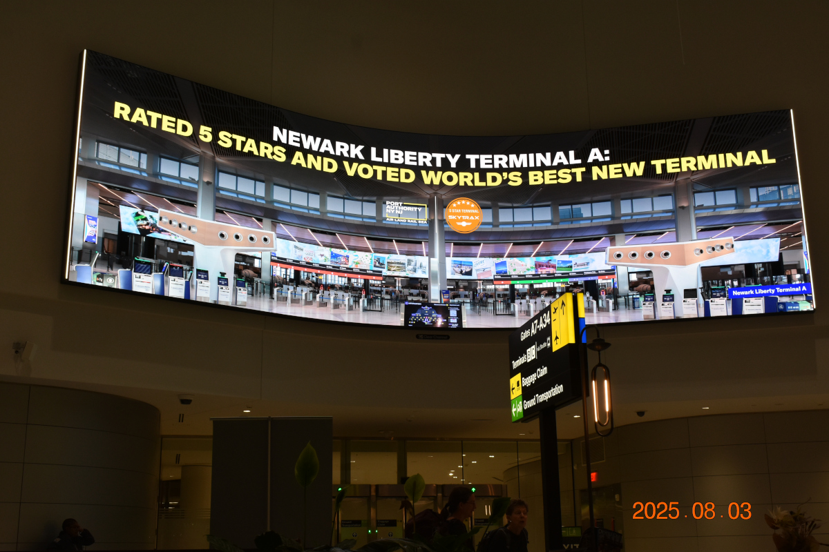Newark Airport 2025 年 8 月 3 日